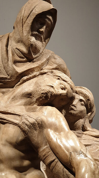 ESTROSFERE: A Stimulating and Enjoyable Journey Through Art and Culture