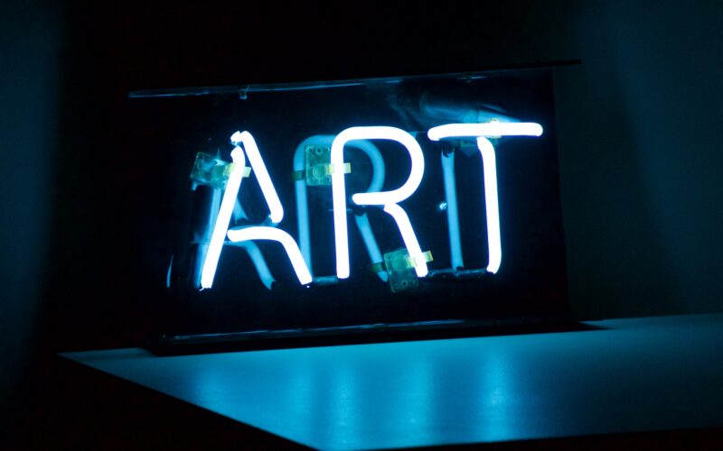 Decifrare l’Arte: Dialoghi Simbolici e la Sfida dell’Interpretazione